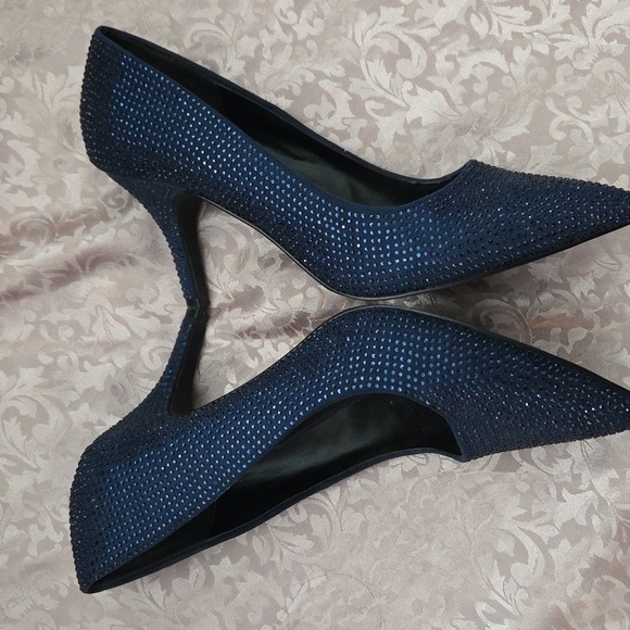 Le Chateau Rinestone Emblished Heel Pump Classic Deep Navy Blue Sz 7US Shoe - Picture 3 of 10